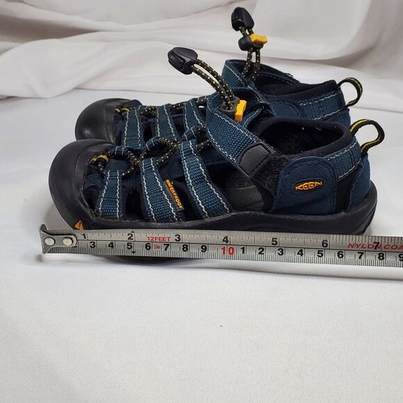 Keen Little Kids Youth Newport H2 Closed Toe Sandals Size 10 Navy & Yellow Shoes - Picture 9 of 10